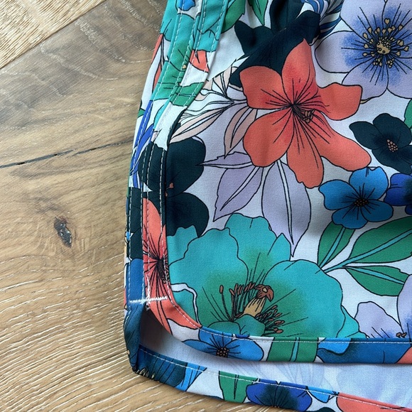 O’Neill Hyperfreak Laney boardshorts 2" Size M floral - Picture 6 of 9